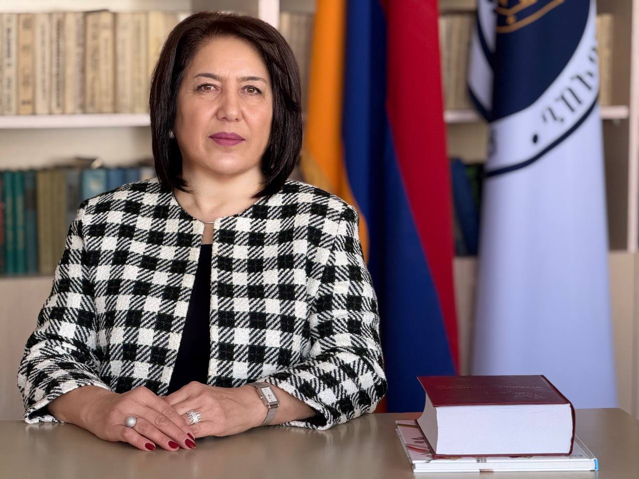 «Ես սիրում եմ կյանքն իր բոլոր գույներով, և կարծում եմ՝ երջանիկ պահերի, ակնթարթների, ուրախ օրերի շարանը հենց երջանկությունն է»․ Անուշ Աղաբեկյան