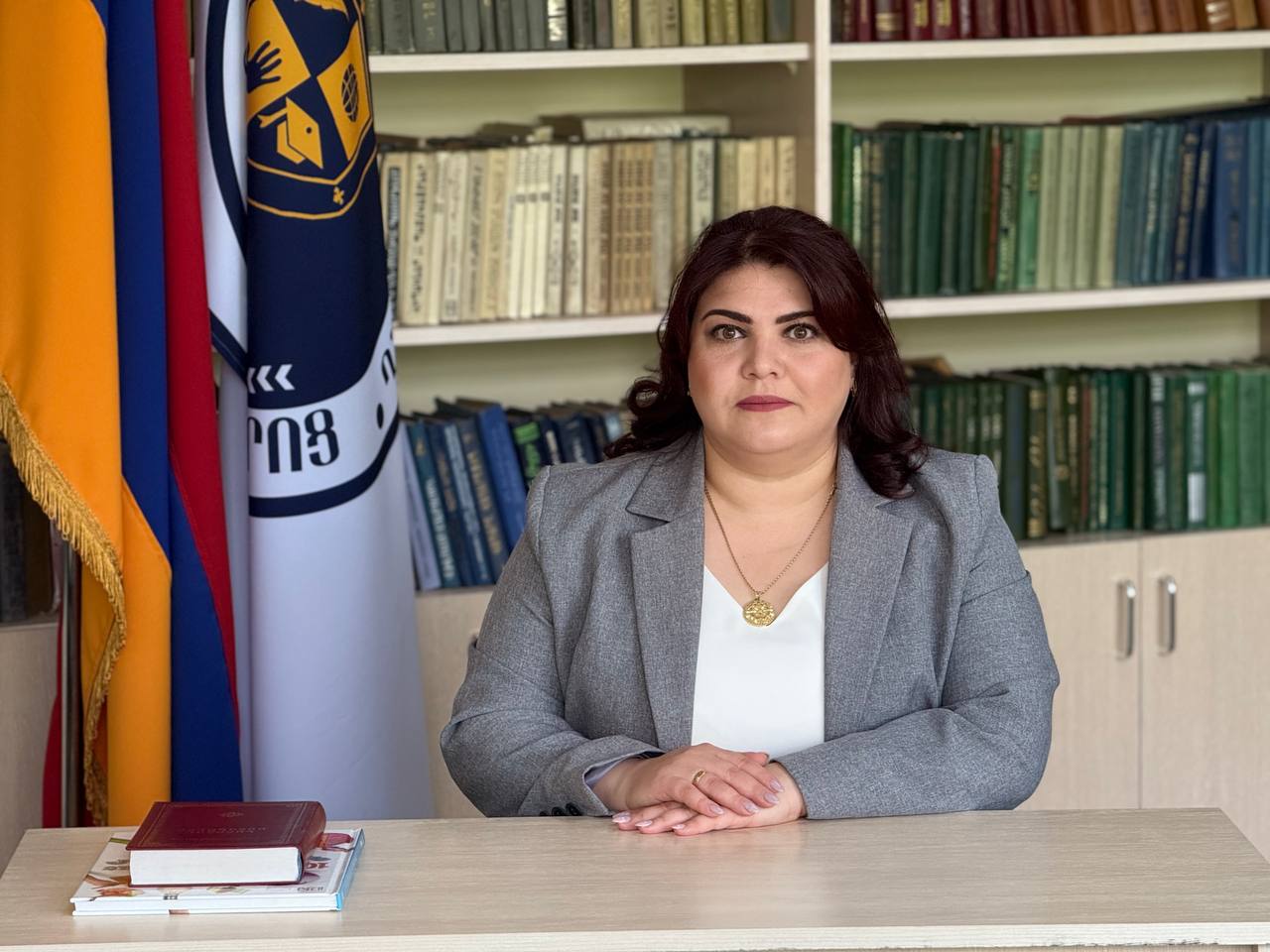 Գորիսի Յուրի Բախշյանի անվան թիվ 3 հիմնական դպրոցի ուսուցչուհի Արփինե Մարտիրոսյանն արժանացել է «Դեսպան ուսուցիչ» կոչմանը